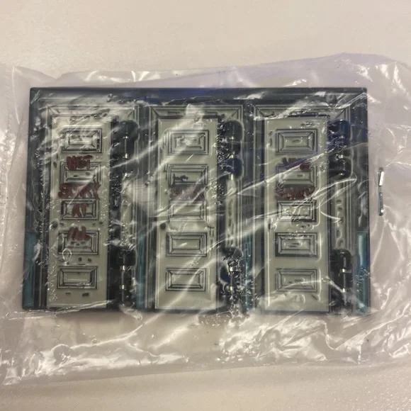 NEW: IT! Chapter Two Collectible Pins - Picture 10 of 10